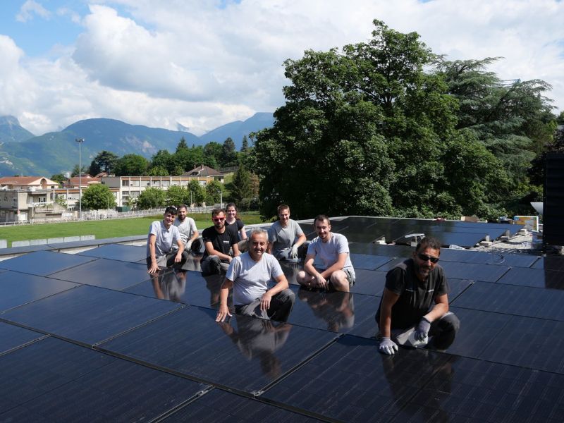 Domosolaris, installateur rge panneaux solaires, une équipe de techniciens experts à votre service. 